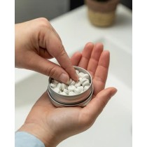 Dentifrice en pot de 60 pastilles à croquer menthe – Apimani